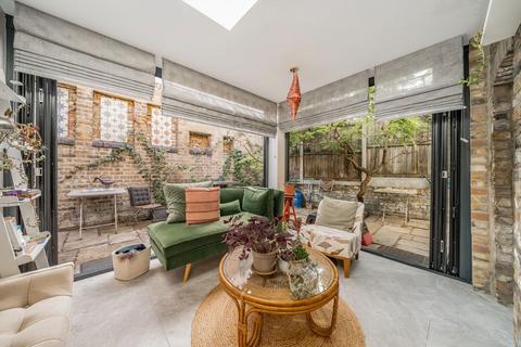 3 bedroom detached house for sale, Brooksby's Walk, London E9