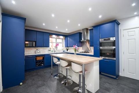 6 bedroom detached bungalow for sale, New Moss Road, Cadishead, M44