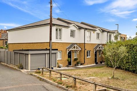 undefined, Milford Mews, London SW16