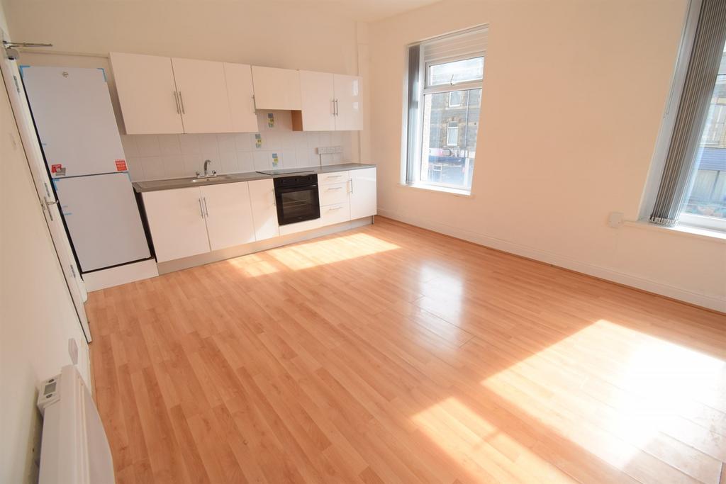 Apartment in Cardiff - View 2