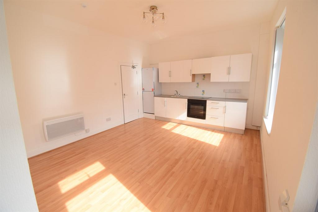 Apartment in Cardiff - View 3