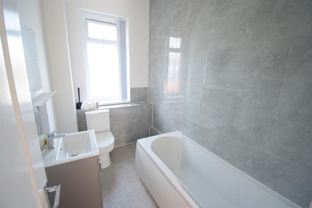 Apartment in Cardiff - View 5