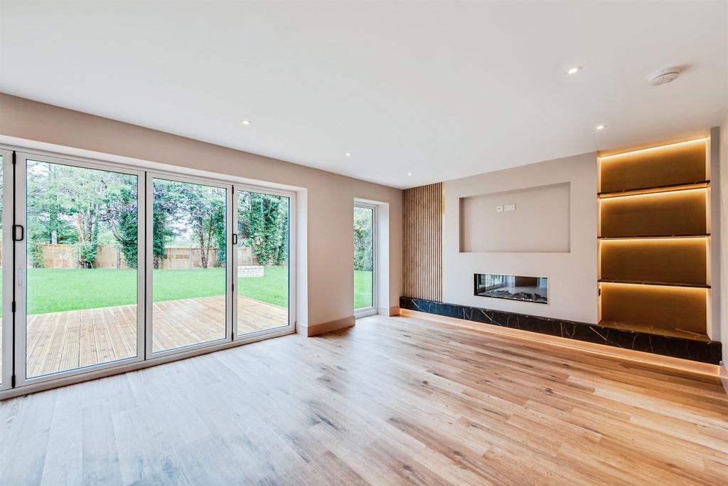 House in Witney - More