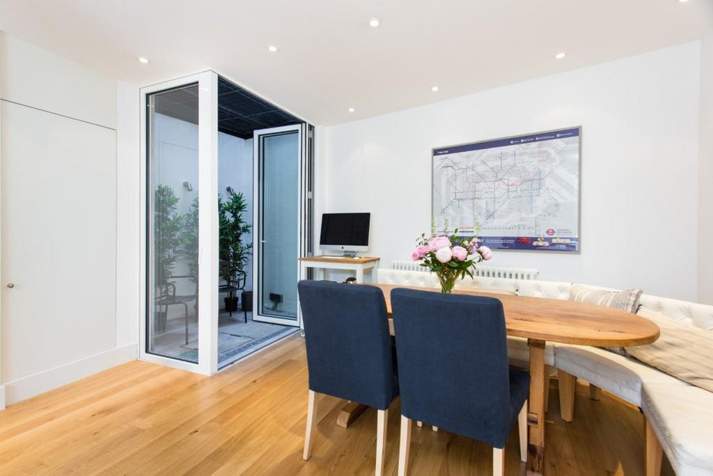 House in Hampstead - More
