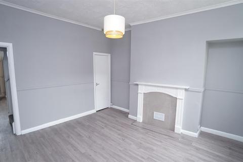 3 bedroom end of terrace house to rent, Ashgrove, Greengates, Bradford