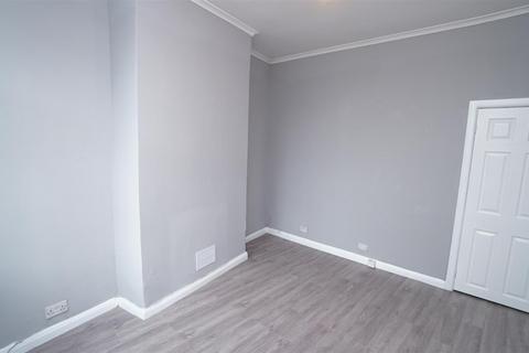 3 bedroom end of terrace house to rent, Ashgrove, Greengates, Bradford