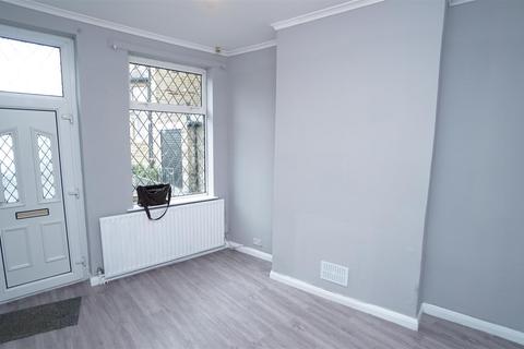 3 bedroom end of terrace house to rent, Ashgrove, Greengates, Bradford