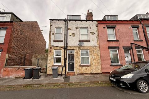 2 bedroom terraced house to rent, Temple View Terrace, LEEDS