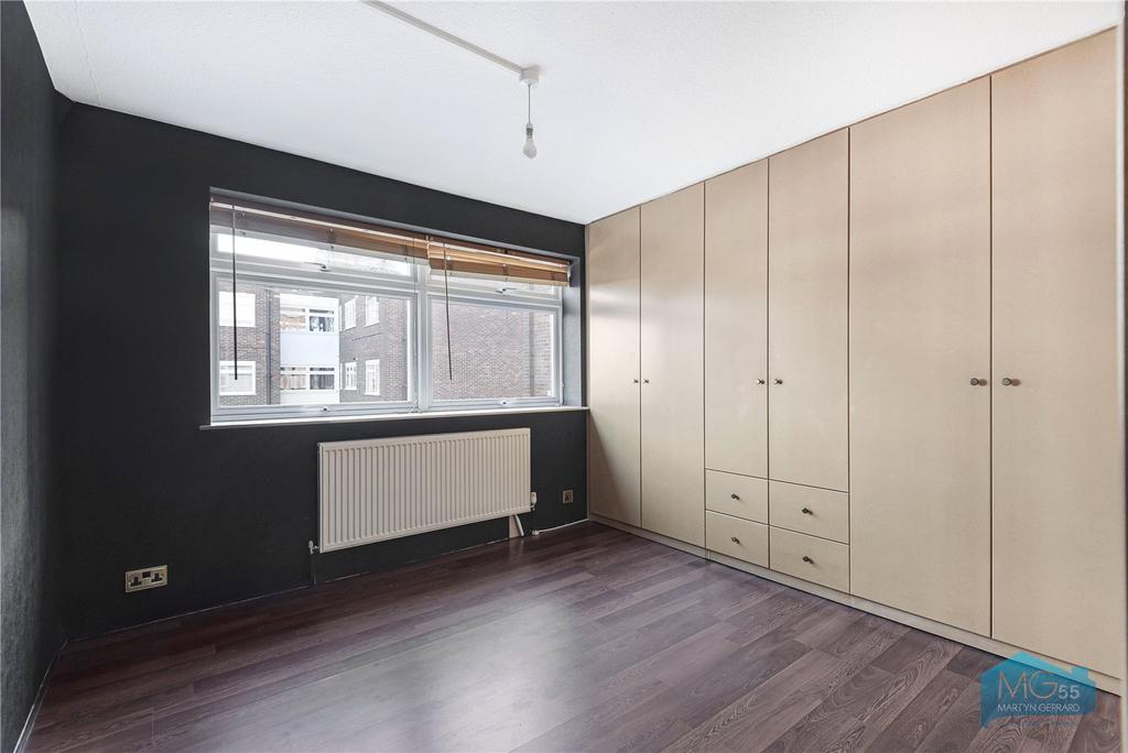 Apartment in Southgate - View 3