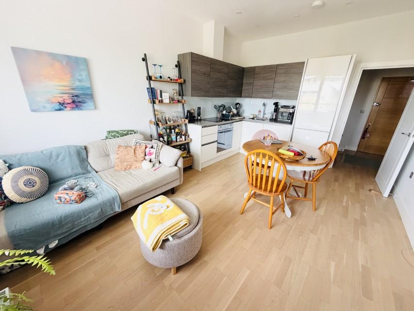 Apartment in Solihull - View 3