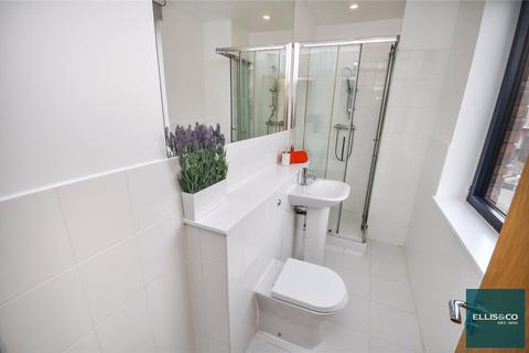 2 bedroom apartment for sale, High Road, North Finchley, N12