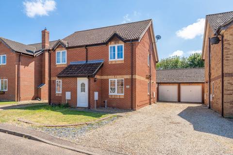 2 bedroom semi-detached house to rent, Vale Close, Horsford, NR10