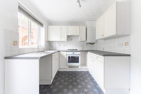 2 bedroom semi-detached house to rent, Vale Close, Horsford, NR10