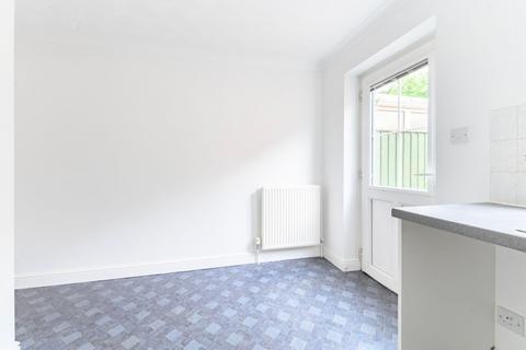 2 bedroom semi-detached house to rent, Vale Close, Horsford, NR10