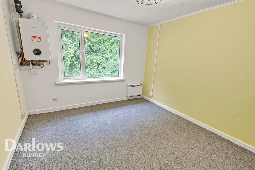 Apartment in Cardiff, Llanrumney - More