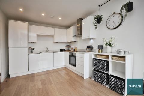 2 bedroom apartment for sale, High Road, North Finchley, N12