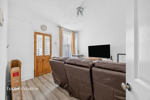 2 bedroom semi-detached house for sale, Hampton Road, Croydon