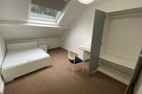 1 bedroom in a house share to rent, Top Flat, Room 2, 5 Hyde Park Terrace, LS6 1BJ