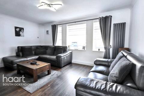 3 bedroom semi-detached house for sale, Swale Close, Aveley