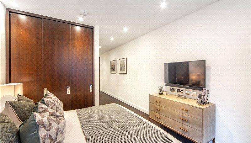 Apartment in Battersea - More