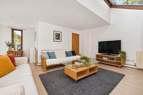 3 bedroom house for sale, Orleston Mews, London, N7
