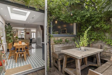 undefined, Lothrop Street, London, W10