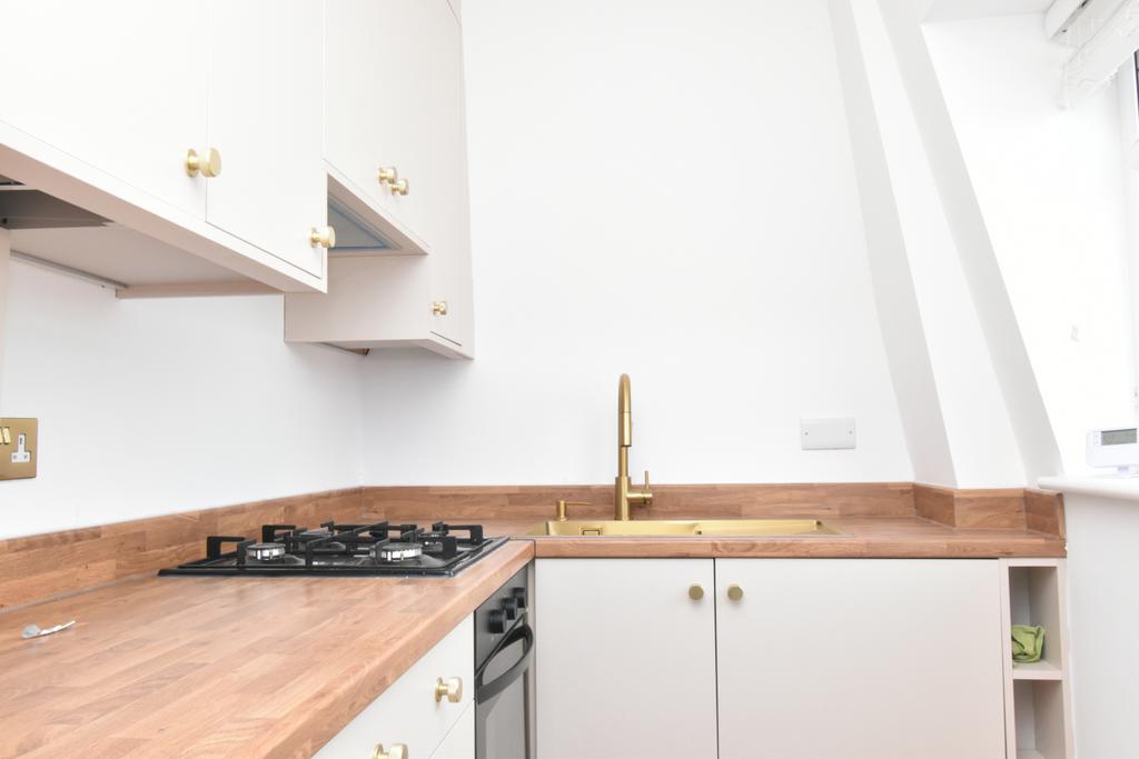 Apartment in HARROW - View 2