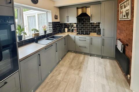 3 bedroom semi-detached house for sale, Cricket Meadow, Fordhouses, Wolverhampton