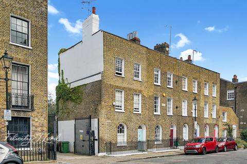 3 bedroom terraced house for sale, Charlton Place, London N1