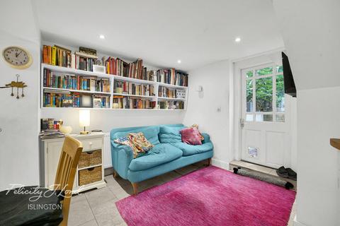 3 bedroom terraced house for sale, Charlton Place, London N1