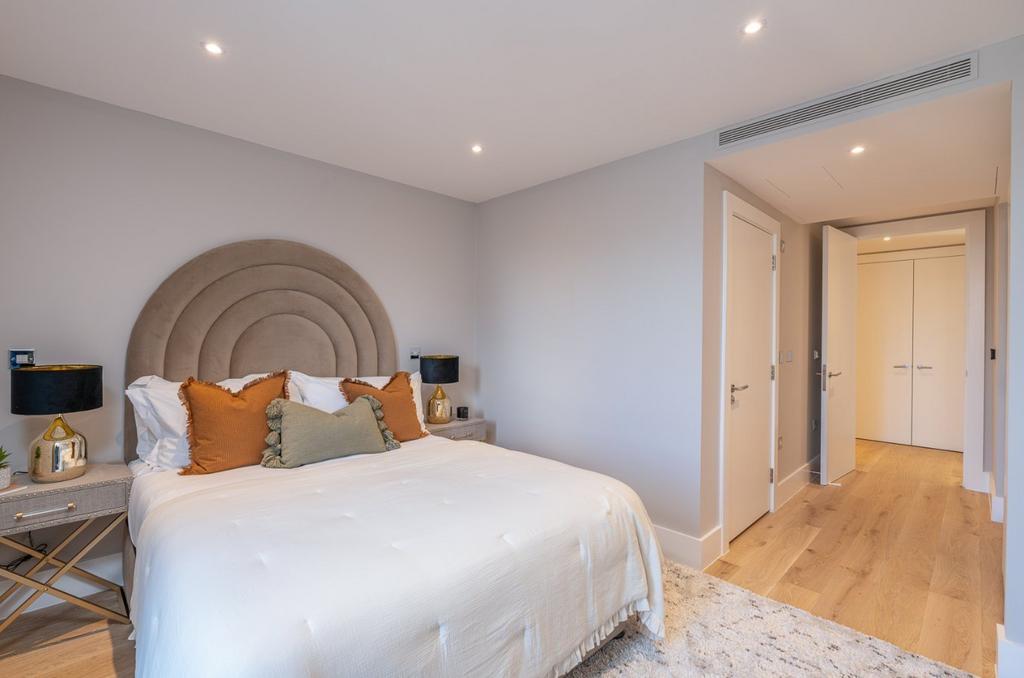 Apartment in Regent's Park - View 5