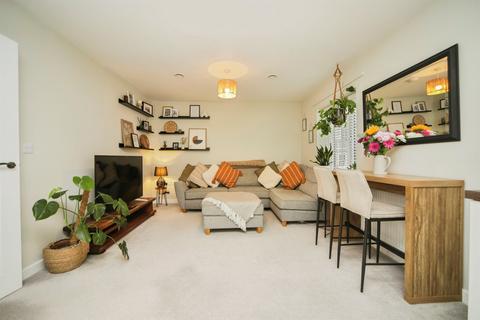 1 bedroom flat for sale, School Street, Needham Market, Ipswich