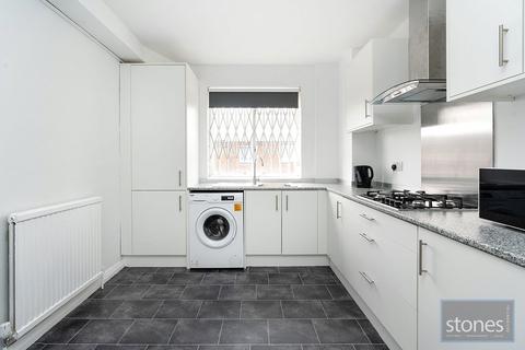 3 bedroom apartment to rent, Fairfax Road, London, NW6