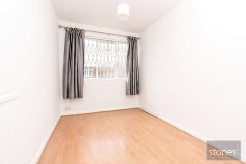 3 bedroom apartment to rent, Fairfax Road, London, NW6