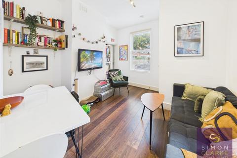 2 bedroom flat to rent, Grove Road, South Tottenham, N15