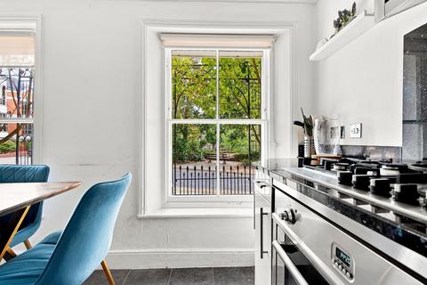 3 bedroom house for sale, Madeira Walk, Windsor