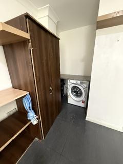 1 bedroom bedsit to rent, Lichfield Road, Hounslow TW4