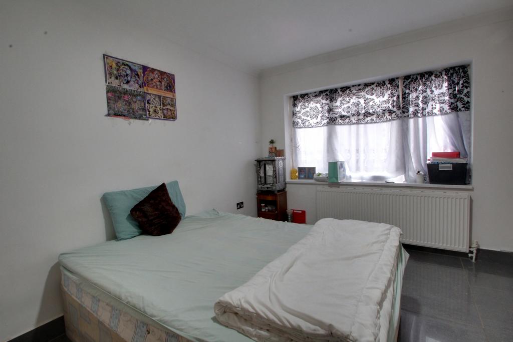 House in London - View 5