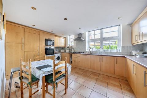 3 bedroom mews for sale, High Road, Chipstead