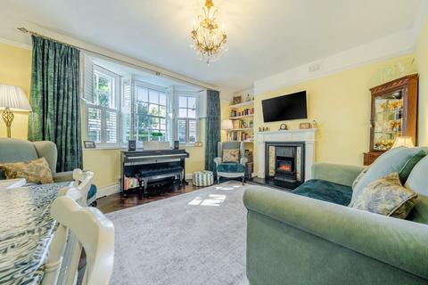 2 bedroom flat for sale, Moodkee Street, Canada Water, London, SE16
