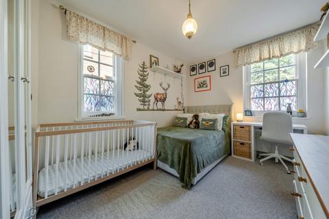 2 bedroom flat for sale, Moodkee Street, Canada Water, London, SE16