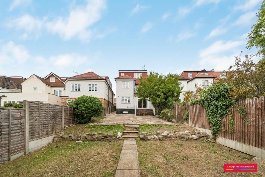 House in London - View 5