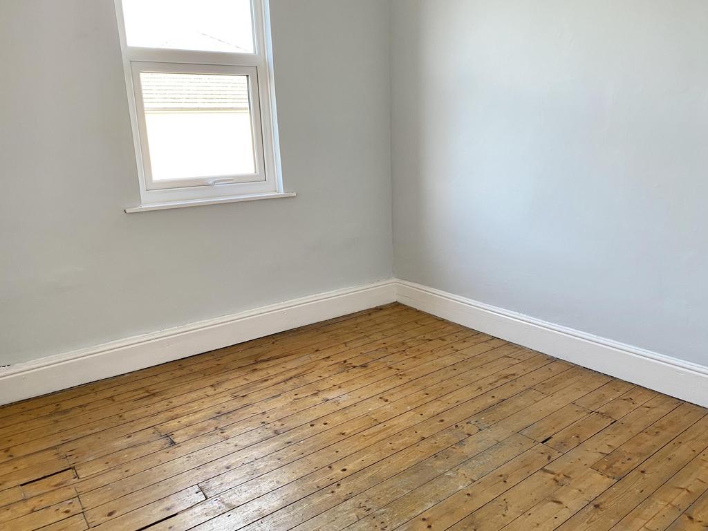 House in Leeds, West Yorkshire - View 5