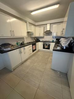 1 bedroom house to rent, Rosemary Avenue, Hounslow TW4