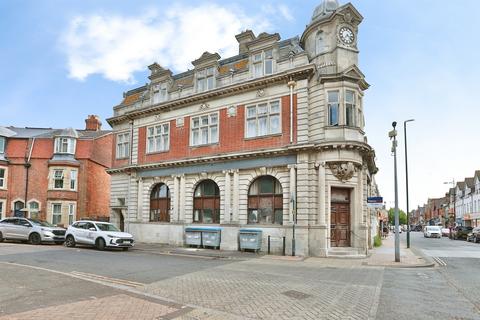 2 bedroom maisonette for sale