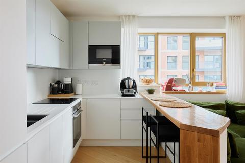 2 bedroom flat for sale, Hive House, Brentford, TW8
