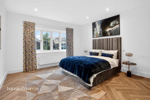 undefined, Chase Side, London, N14