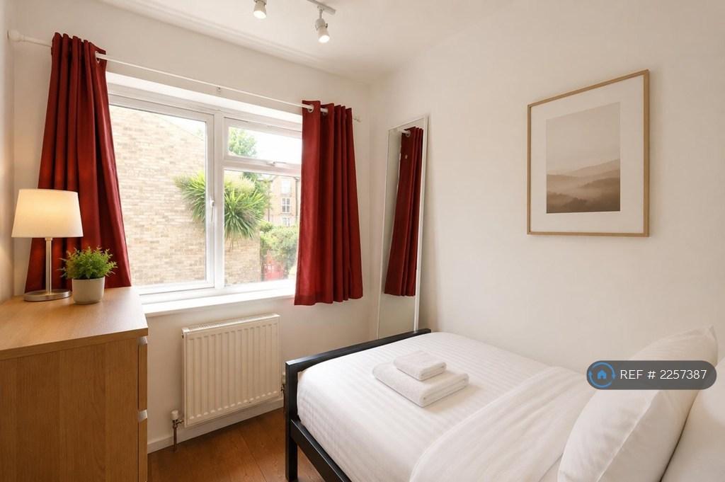 House in Putney - View 5