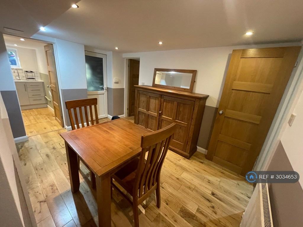 Apartment in Chorlton - More