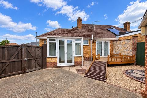 2 bedroom semi-detached bungalow for sale, Hollybank Crescent, Hythe, Southampton